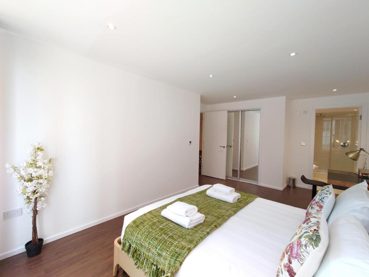 Fully Serviced Two Bed Apartment By Excel & O2 ロンドン エクステリア 写真