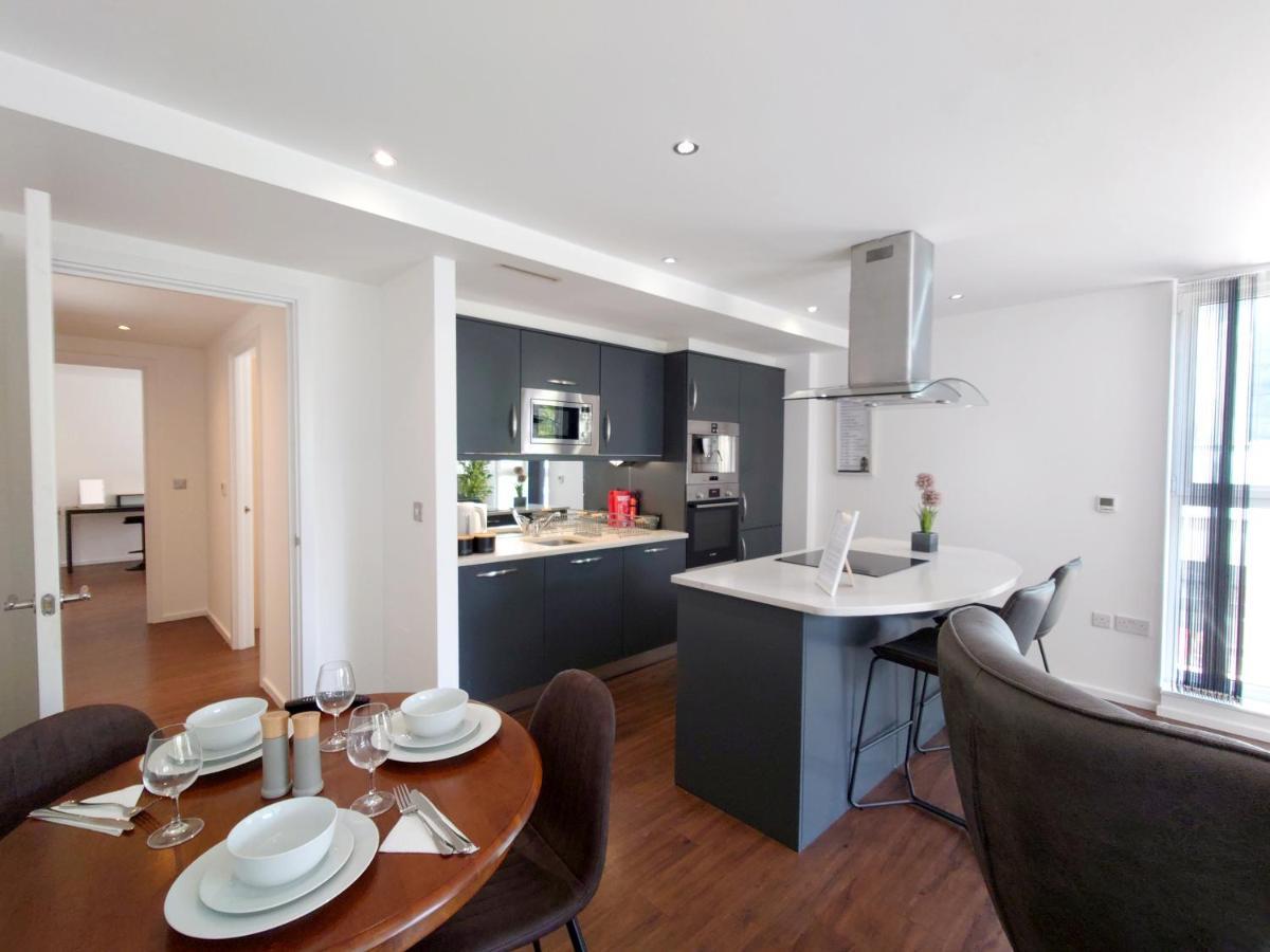 Fully Serviced Two Bed Apartment By Excel & O2 ロンドン エクステリア 写真