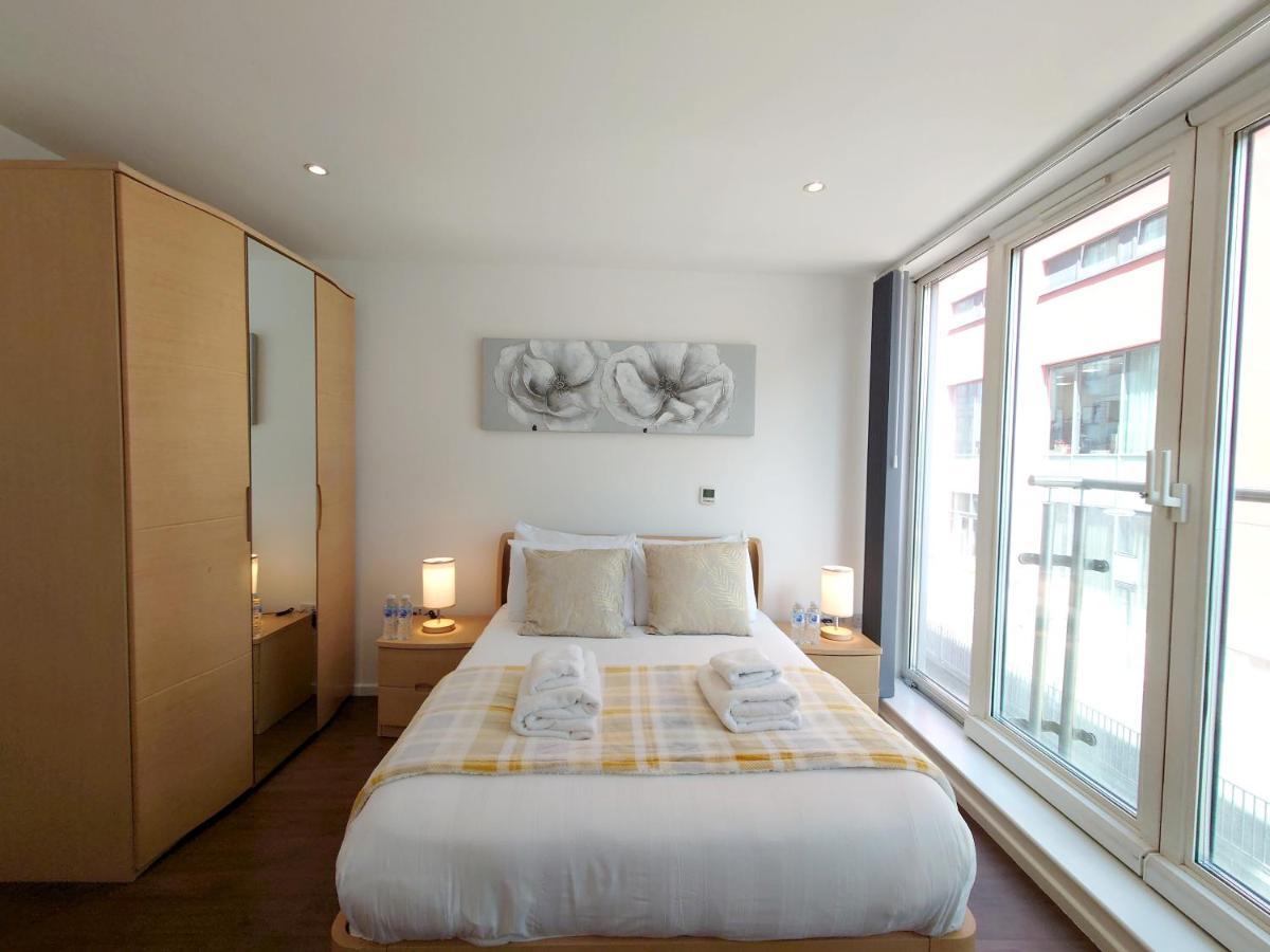 Fully Serviced Two Bed Apartment By Excel & O2 ロンドン エクステリア 写真