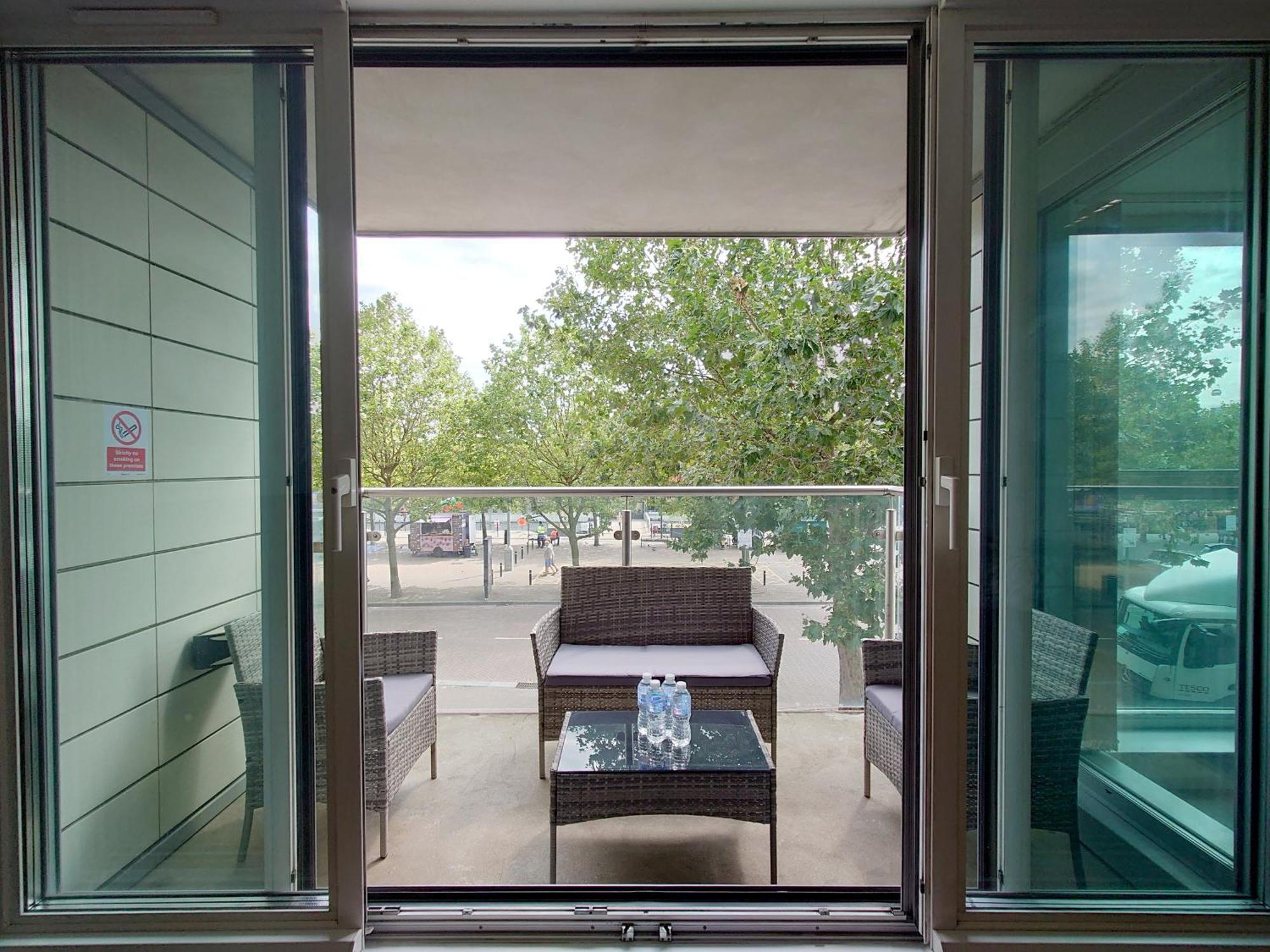 Fully Serviced Two Bed Apartment By Excel & O2 ロンドン エクステリア 写真